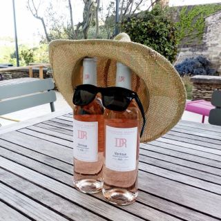 Říká se, že růžové patří k létu… ale Ventoux Rosé od Dauvergne Ranvier tuhle teorii právě popírá. Elegantní, svěží,...